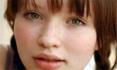 雀斑產(chǎn)生的原因是什么，如何用蘆薈防治雀斑？