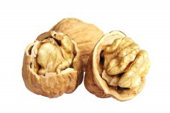 核桃的營(yíng)養(yǎng)價(jià)值有哪些？食用核桃的注意事項(xiàng)