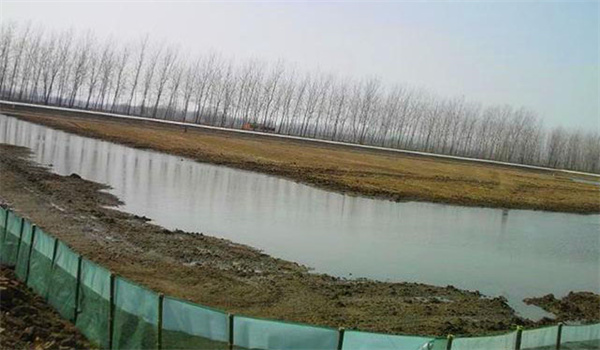 養(yǎng)殖河蟹防逃設施建設方法